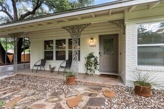 11903 N Oaks Dr, Unit 849A in Austin, TX - Foto de edificio - Building Photo