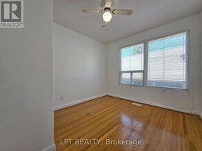 71 Deerfield Rd in Toronto, ON - Building Photo - Building Photo