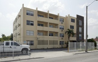 33rd Street Apartments in Miami, FL - Building Photo
