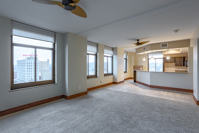 Davenport Bank Apartments