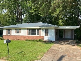 303 Nanney Dr in Tupelo, MS - Building Photo