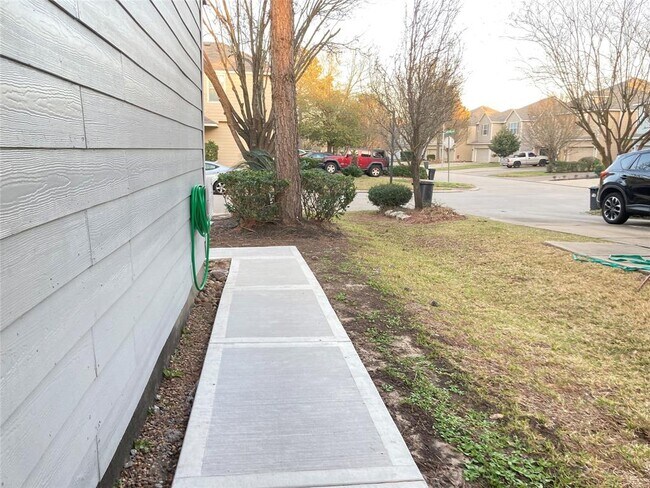 6027 Pennworth Ln photo'