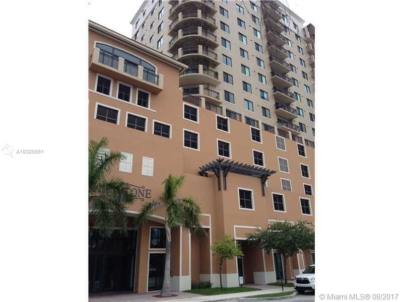 4242 NW 2nd St in Miami, FL - Building Photo