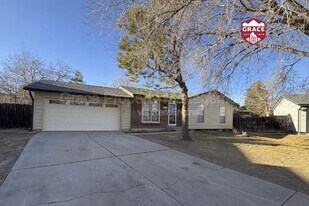 17603 E Hawaii Pl in Aurora, CO - Building Photo