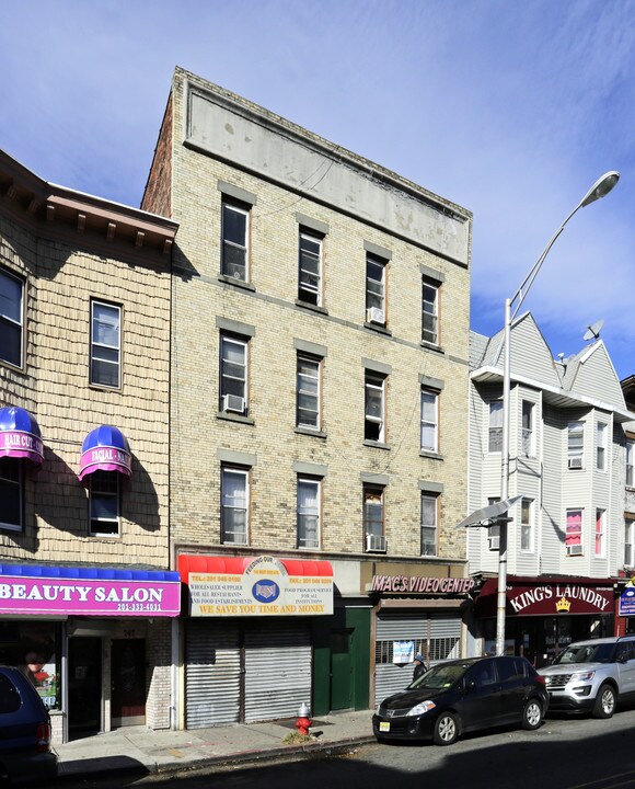 749-751 West Side Ave in Jersey City, NJ - Building Photo