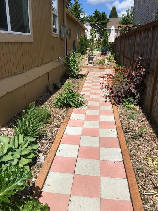 5112 Latona Ave NE in Seattle, WA - Building Photo