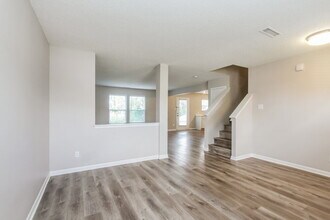 9210 Centenary Ln in Indianapolis, IN - Foto de edificio - Building Photo