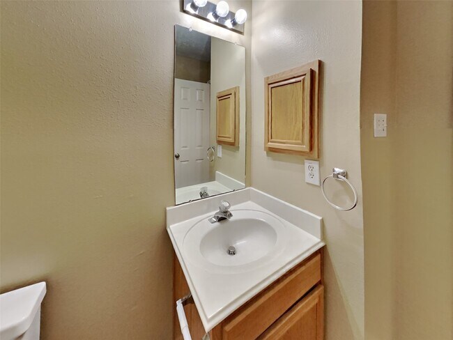 31106 Perlican Dr in Spring, TX - Foto de edificio - Building Photo