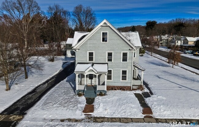 24 Fairview St, Unit A in Portland, CT - Building Photo - Building Photo