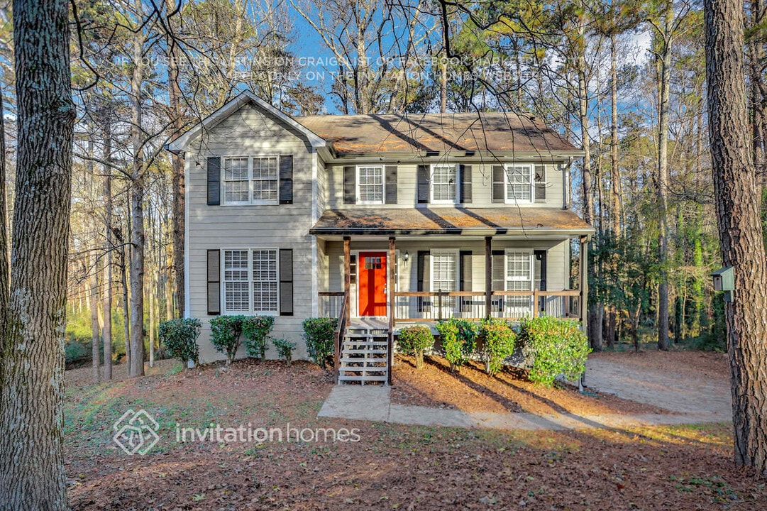 2312 Marneil Dr NE in Marietta, GA - Building Photo