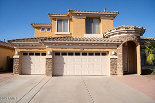 2420 W Kachina Trail