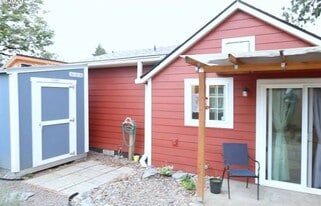 251 NW Connell Ave in Hillsboro, OR - Building Photo