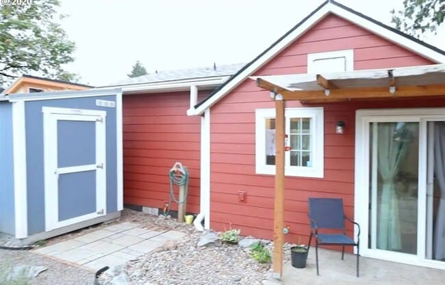 property at 251 NW Connell Ave