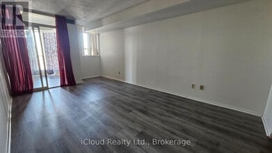 2466 Eglinton Ave E in Toronto, ON - Building Photo - Building Photo