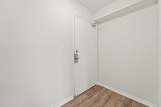 360 Caron Ave in Windsor, ON - Building Photo - Building Photo