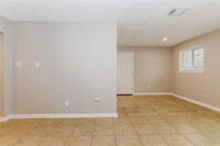 6823 Hanley Ln photo'