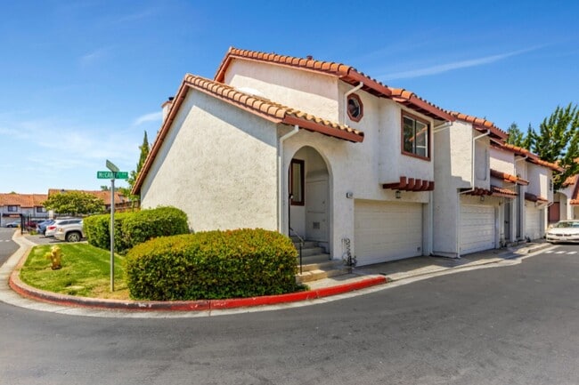 35617 McCarty Cmn in Fremont, CA - Building Photo - Building Photo