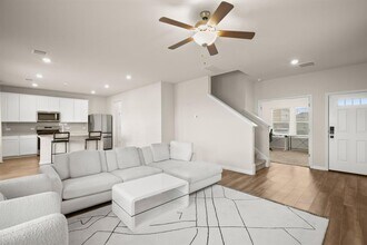 14424 Heartland Dr in Manor, TX - Building Photo - Building Photo