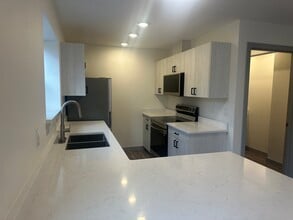 4249 King Mountain Rd, Unit 101 in Bellingham, WA - Foto de edificio - Building Photo