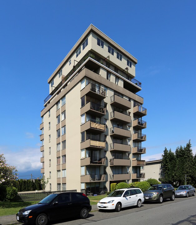 Kashmir Tower in Vancouver, BC - Building Photo