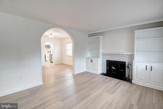 412 Lee Pl in Frederick, MD - Building Photo - Building Photo