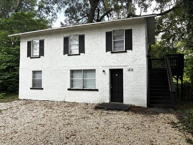 property at 1415 Lila Ave