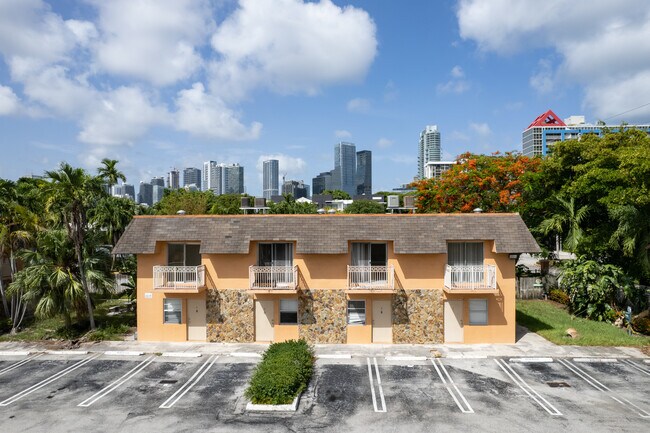 Brickell Villas in Miami, FL - Building Photo - Building Photo