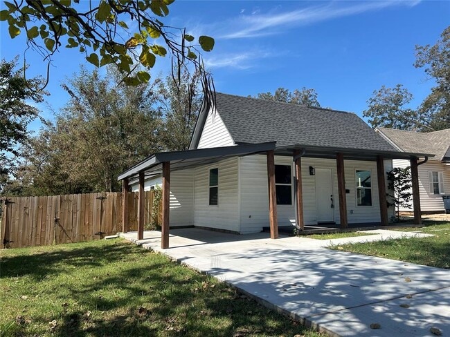 304 N Tucker Ave in Shawnee, OK - Building Photo - Building Photo