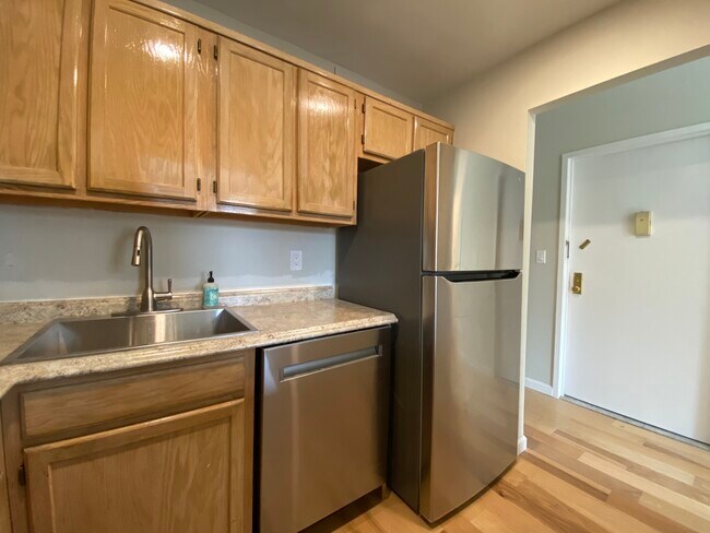 720 Fulton St in Brooklyn, NY - Building Photo - Building Photo