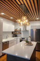 240 Heath St, Unit PH5 in Boston, MA - Building Photo