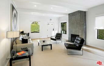 823 N Harper Ave in Los Angeles, CA - Building Photo - Building Photo