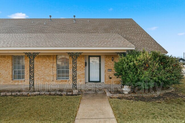 702 Skyline Dr in Duncanville, TX - Building Photo - Building Photo