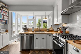 5746 MacArthur Blvd NW in Washington, DC - Building Photo - Building Photo