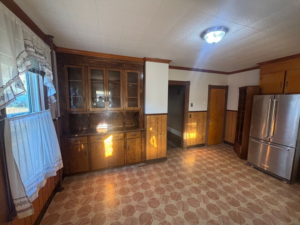 10 Town Hill Ave in Danbury, CT - Building Photo