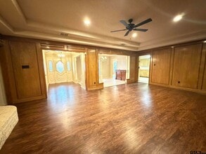 2304 Deanna Ave in Mount Pleasant, TX - Foto de edificio - Building Photo