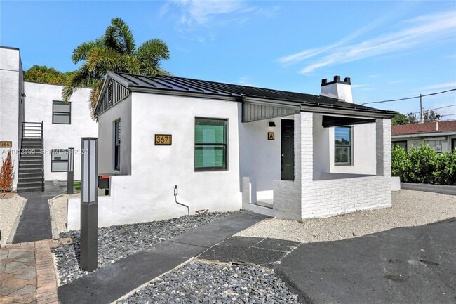 3671 NE 11th Ave in Oakland Park, FL - Building Photo - Building Photo