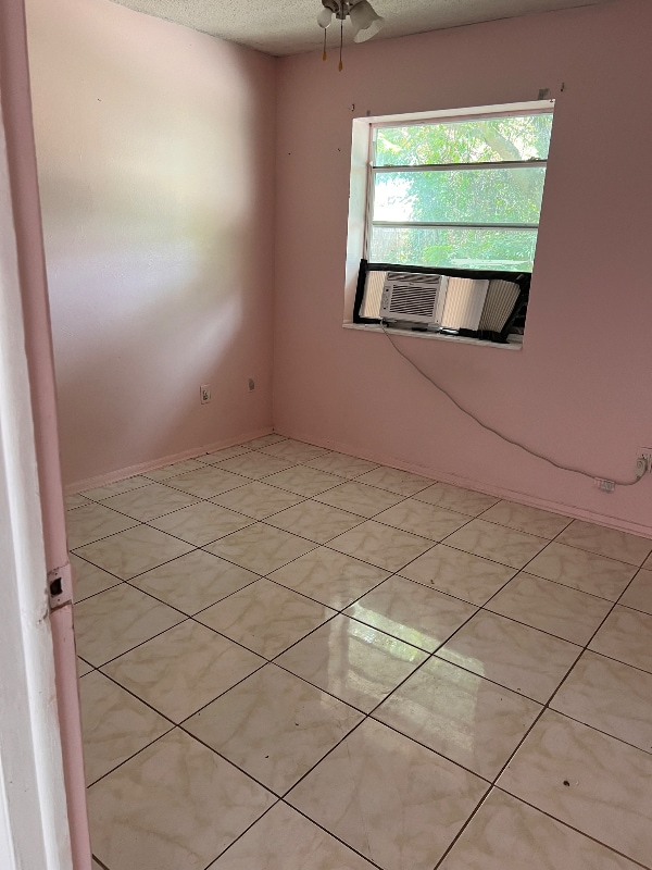property at 961 Darwin Ln NE