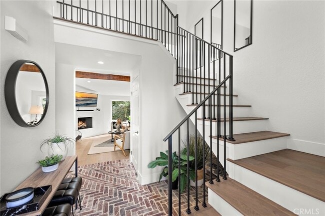 12628 Newport Ave in Tustin, CA - Foto de edificio - Building Photo