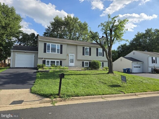 13342 Jasper Ct in Fairfax, VA - Building Photo - Building Photo
