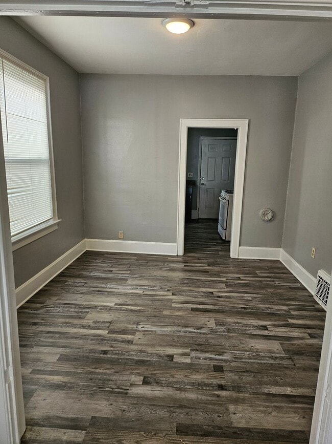 property at 720 E Oregon St