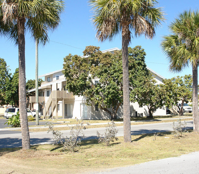 Aviary Apartments in Homestead, FL - Building Photo - Building Photo