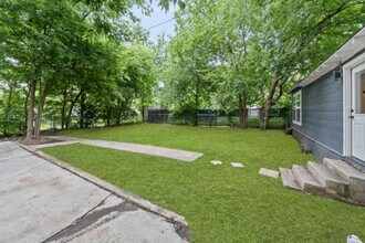 921 N 10th St in Temple, TX - Building Photo - Building Photo