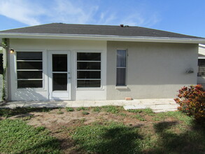 605 Pinebrook Crescent in Venice, FL - Building Photo - Building Photo