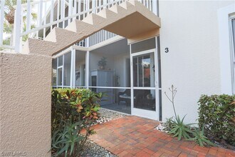 2265 Hidden Lake Dr in Naples, FL - Building Photo - Building Photo