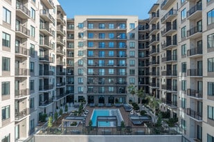 Pearl Rosemont in Houston, TX - Building Photo