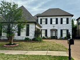 158 E Porter Run Dr in Collierville, TN - Building Photo