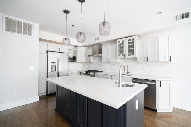 property at 610 Madison St