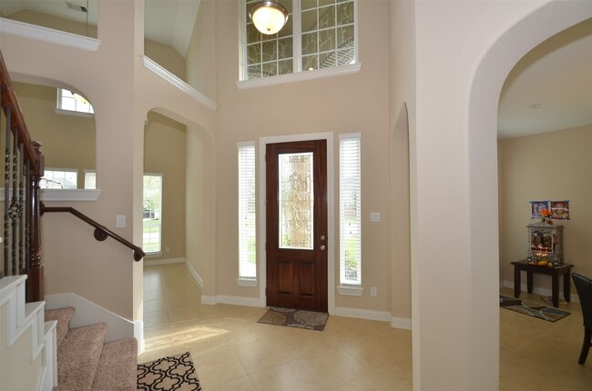 27403 Canyon Reach Dr