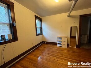 155 Summer St, Unit 3B in Somerville, MA - Building Photo - Building Photo