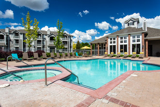 Pinnacle Mountain View in Clearfield, UT - Foto de edificio - Building Photo